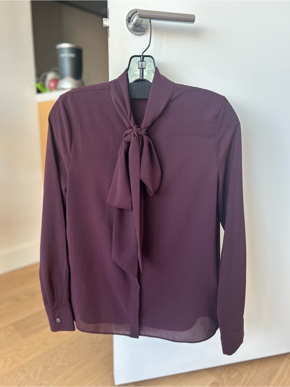 Aritzia Babaton Liberty Tie-neck Blouse XS Cardamon